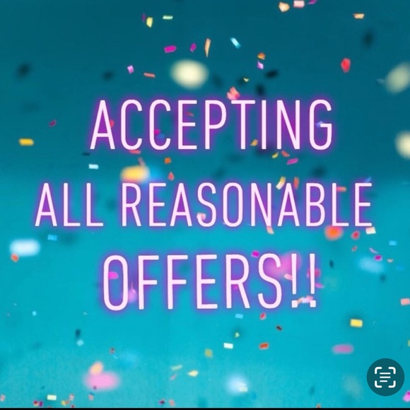 Cherry LED Wall Light - Red & Green & Very Bright! It’s absolutely Beautiful! - Picture 9 of 13